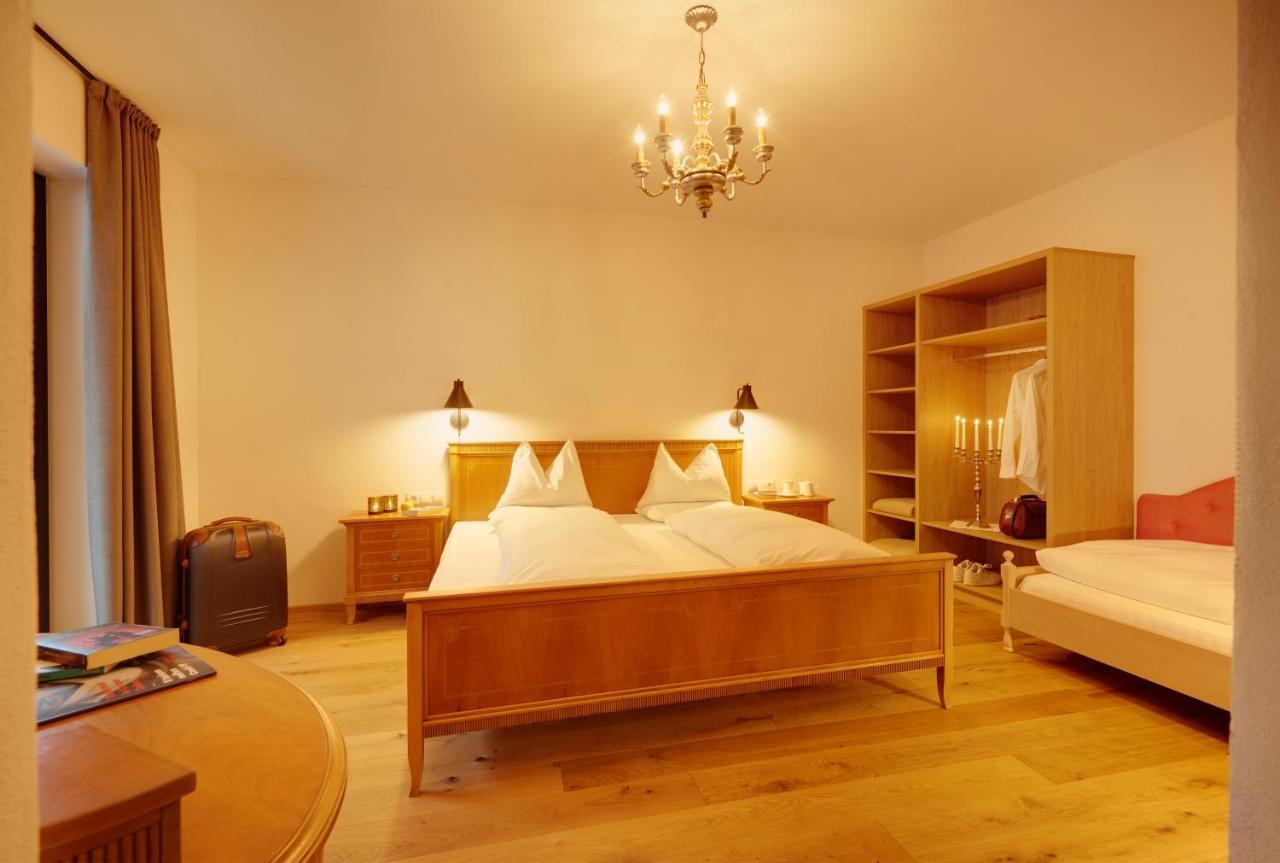 Historic Guesthouse Bircher B&B Apartments Near Sterzing Campo di Trens Εξωτερικό φωτογραφία