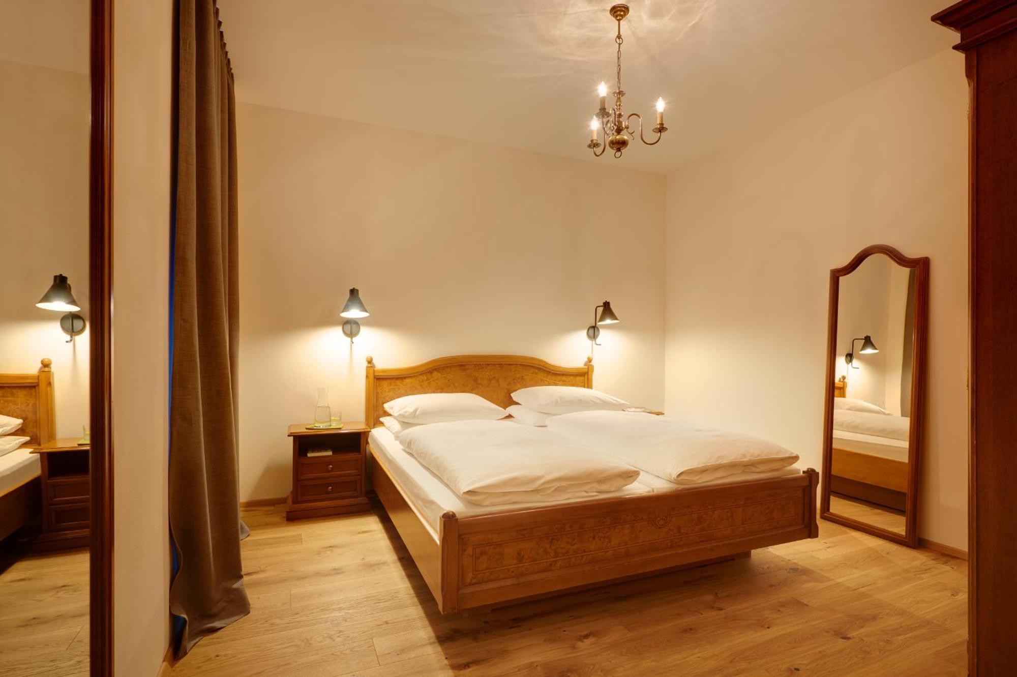 Historic Guesthouse Bircher B&B Apartments Near Sterzing Campo di Trens Εξωτερικό φωτογραφία